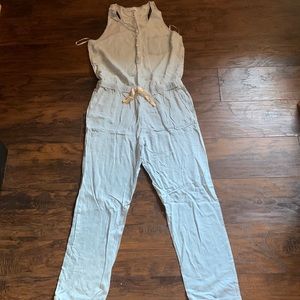 Pink Lily Chambray Jumpsuit. Size Large.